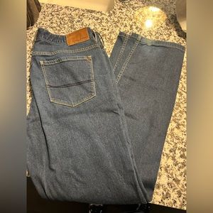 LIKE NEW MENS TOMMY BAHAMA STRAIGHT LEG JEANS